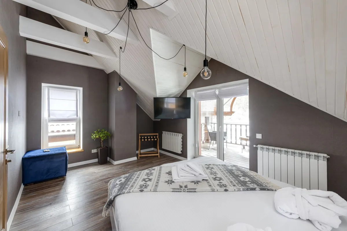 Accessible Manor Stays: A Checklist for Mobility, Parking, and Ground-Floor Rooms